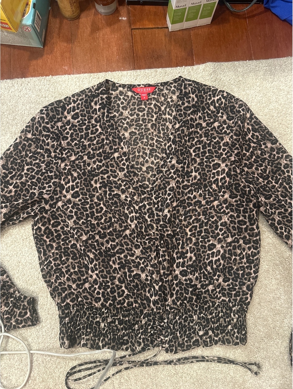 (5)GUESS Women's Medium Leopard Print Long Sleeve Blouse